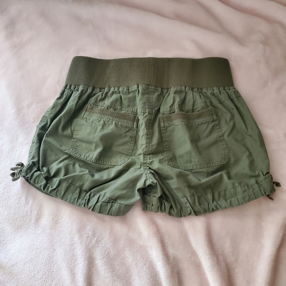 Rue21 cargo style shorts - Picture 2 of 3